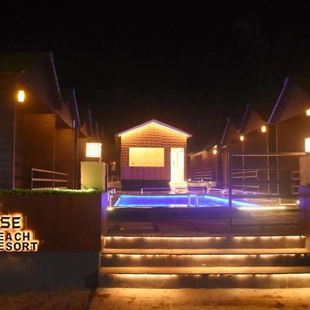 Woodhouse Beach Resort Baga Dış mekan fotoğraf